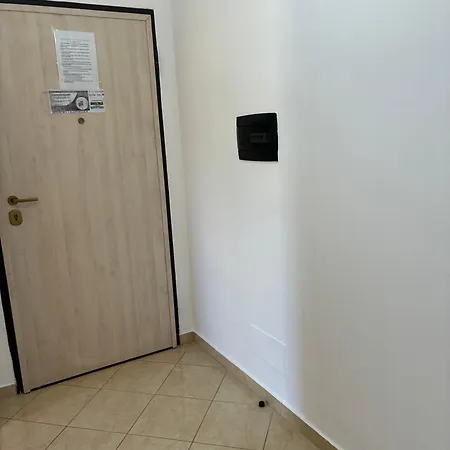 Near Bojo - Free Parking - 150m From ! * אוריקום